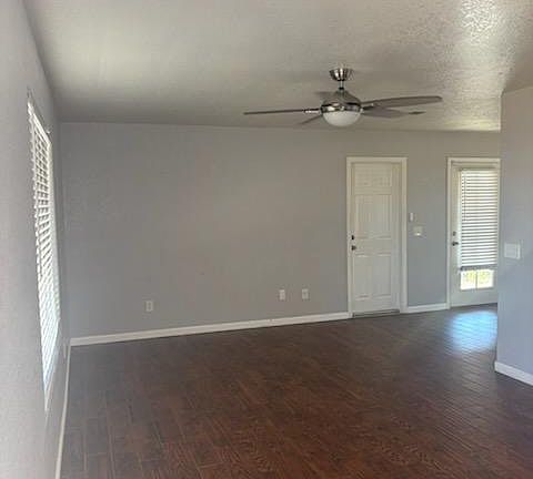 4th image of 9625 N Loop Blvd Unit B