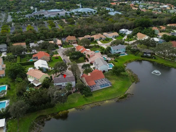 1005 Pine Lake Circle, Palm Beach Gardens, FL 33418