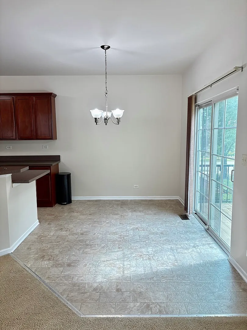 3 bed, 2167 sqft, $2,900 — Photo 4