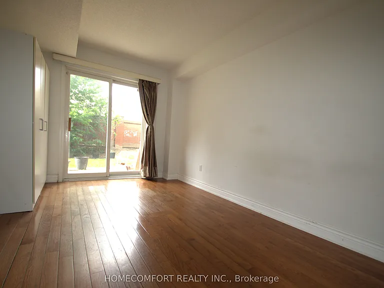 22 Interlacken Way — Photo 5