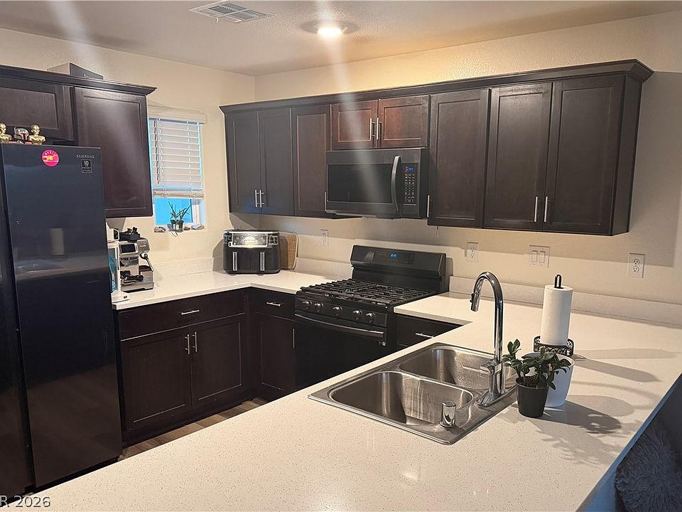 2nd image of 10079 Vibrant Moon Ave