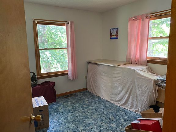 5th image of 243 E 34th St