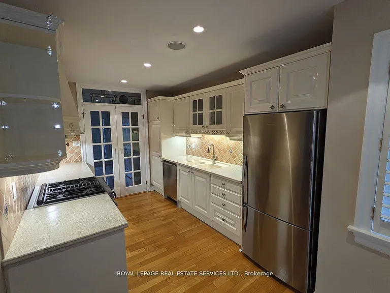 1602 Lincolnshire Blvd — Photo 8