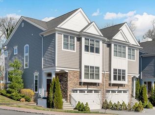 32 Hidden Ridge Ct, Scarsdale, NY 10583