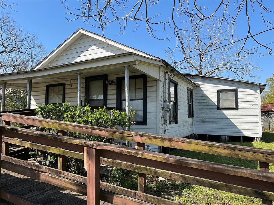 103 Avenue I, El Campo, TX 77437 MLS 23247335 Zillow