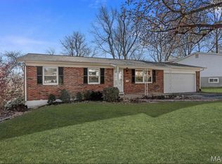 122 Wildwood Ct, Saint Charles, MO 63303