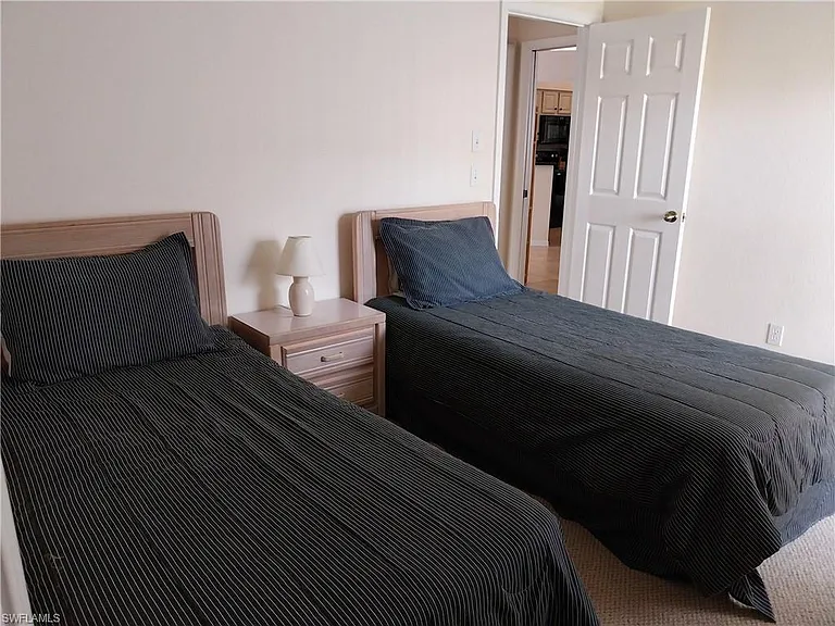 449 Dundee Ct — Photo 23