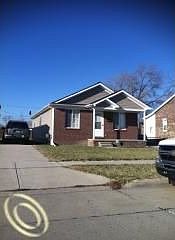 1st image of 25383 Pearl St