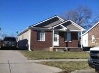 25383 Pearl St, Roseville, MI 48066