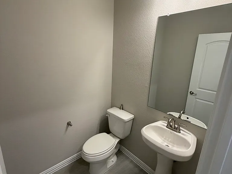 2940 Bluets Dr — Photo 10