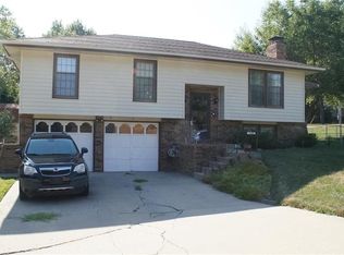 2100 S 17th Ter, Leavenworth, KS 66048