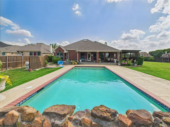 1409 Stoney Hills Dr, Cedar Hill, TX 75104