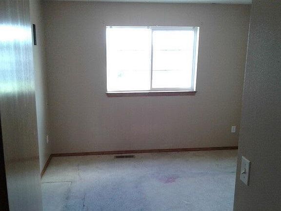 4th image of 7307 N Madelia Ct