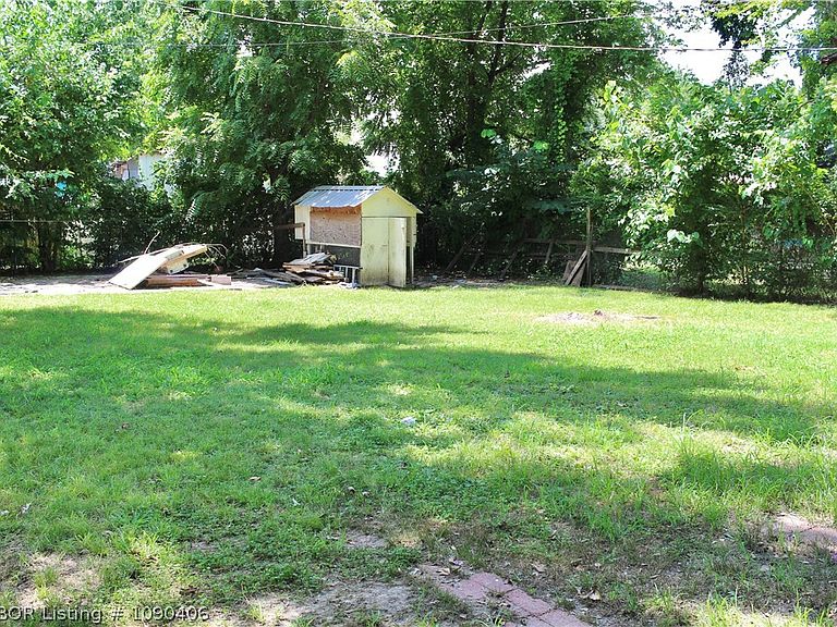 Listing photo 4