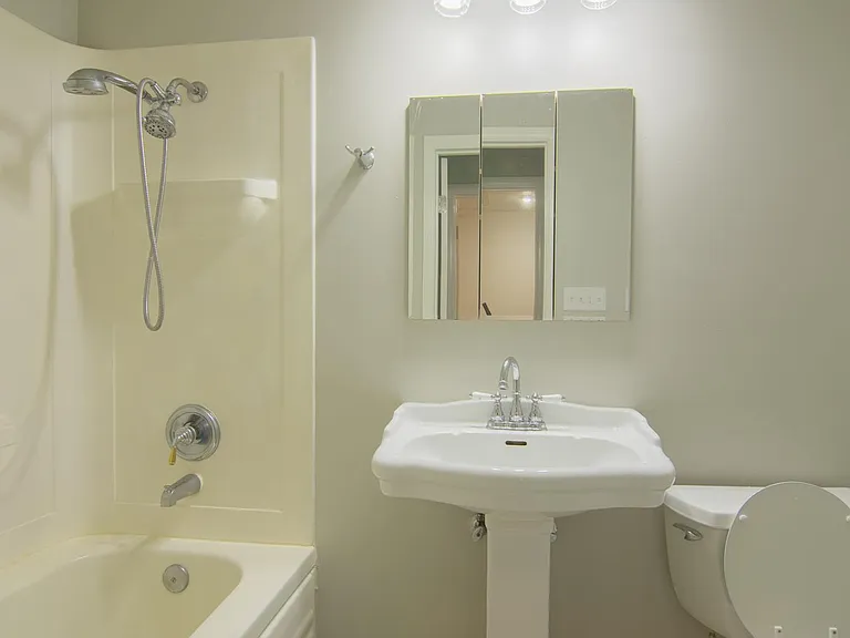 7908 Horse Chestnut Ln #7908 — Photo 13