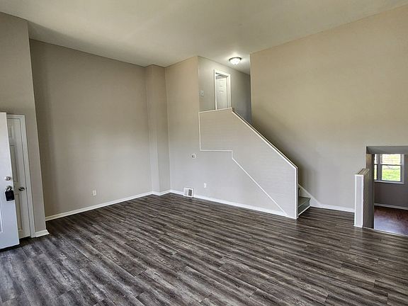 2nd image of 119 E Laughead Ave