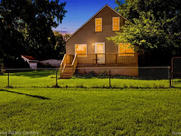 3148 Carr St, Flint, MI 48506