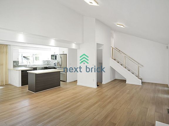 4th image of 8129 NE 121st St