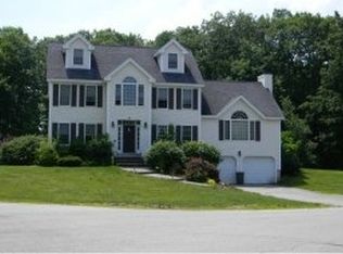 9 Twin Oaks Dr, Atkinson, NH 03811