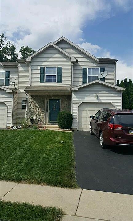 1st image of 4241 Bedford Dr