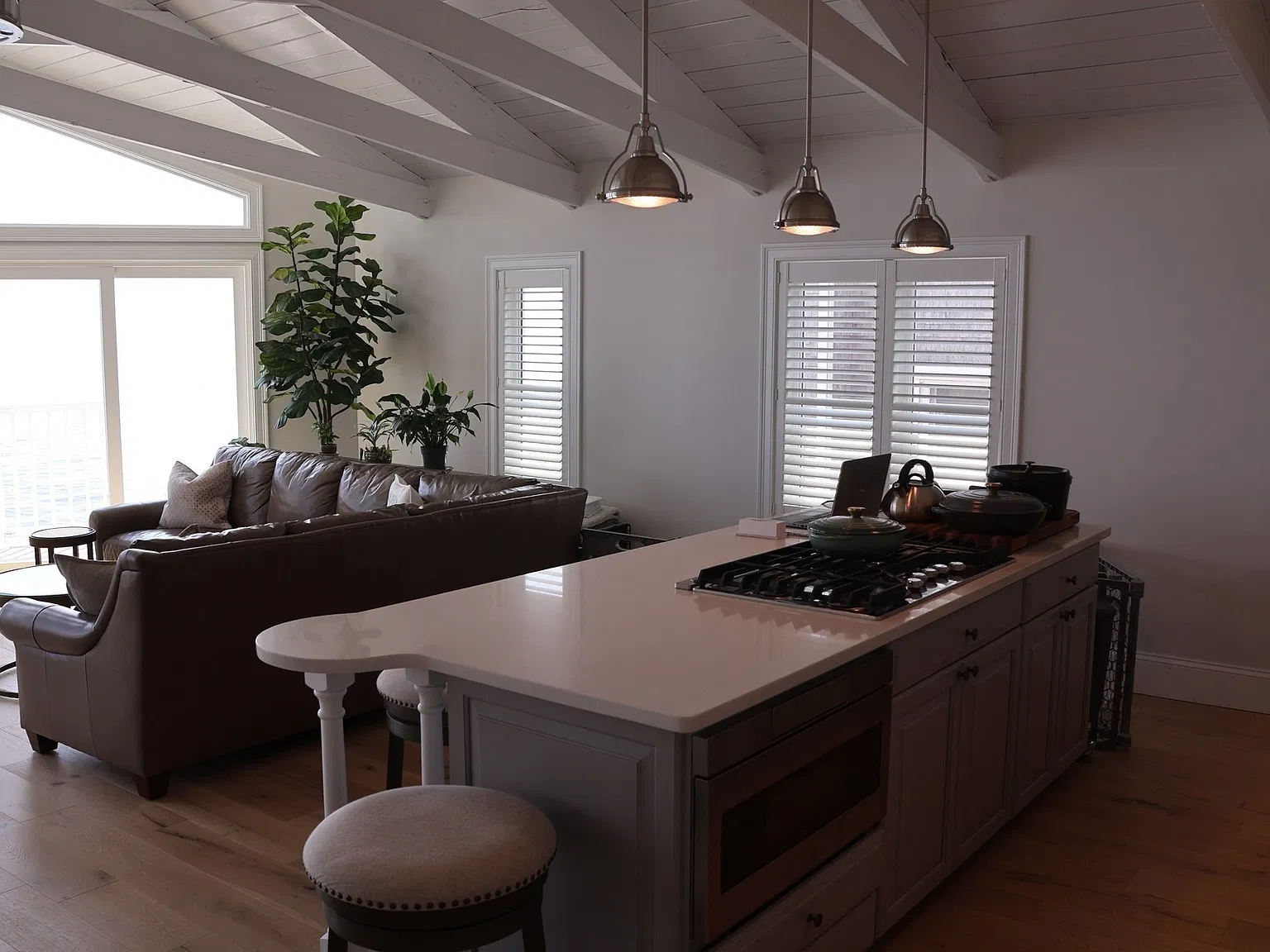 1 bed, 1.0 bath, 1050 sqft, $2,975 — Photo 4
