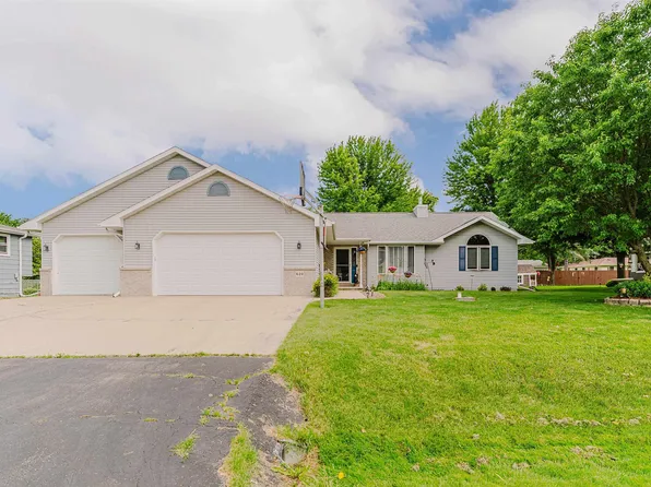 620 Courtland Ave, Oshkosh, WI 54901