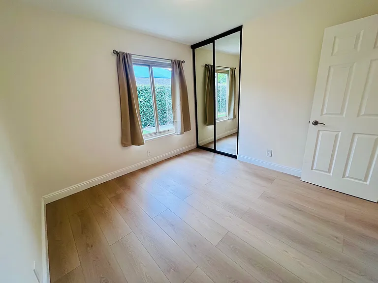 23992 Woodstone St — Photo 19