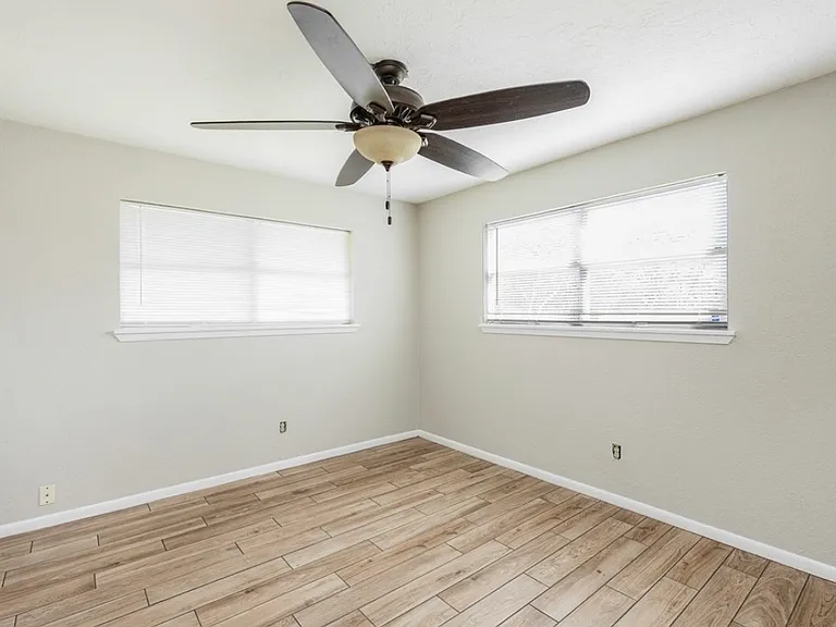 3935 Monta Dr — Photo 17