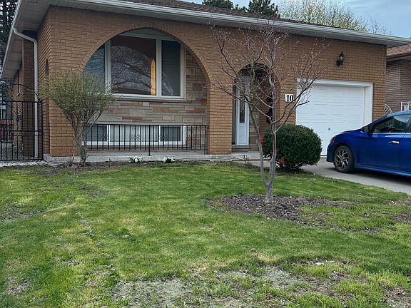 2nd image of 10 Fairington Cres