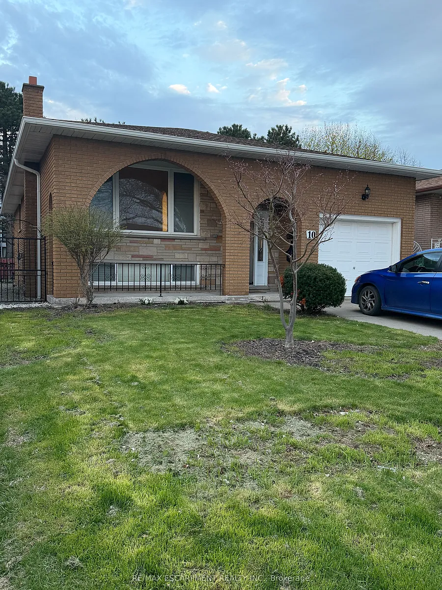 Building Photo - 10 Fairington Cres #UPPER