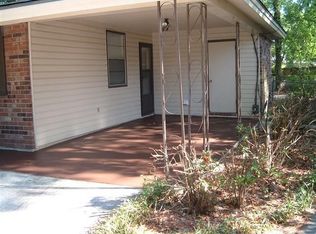 527 Red Oak Rd, Savannah, GA 31419