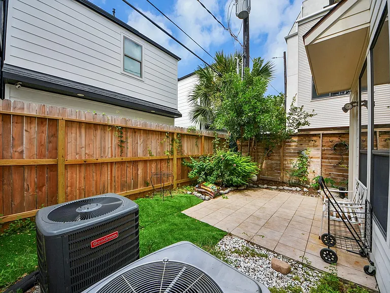 605 W Polk St #B — Photo 40