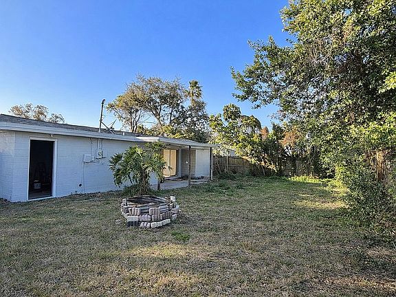 4th image of 3528 Wiltshire Dr