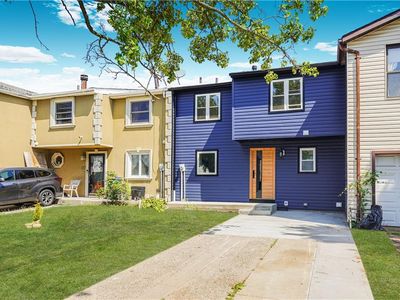 151 Regis Dr, Staten Island, NY, 10314