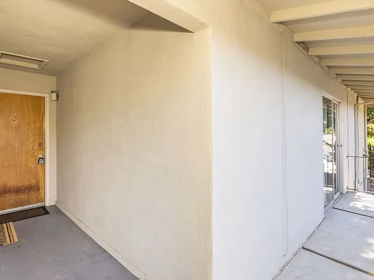 314 College Ave #1-6 — Photo 1