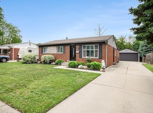 34147 Whittaker St, Clinton Township, MI 48035