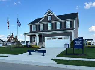 213 McNair Rd, Whiteland, IN 46184