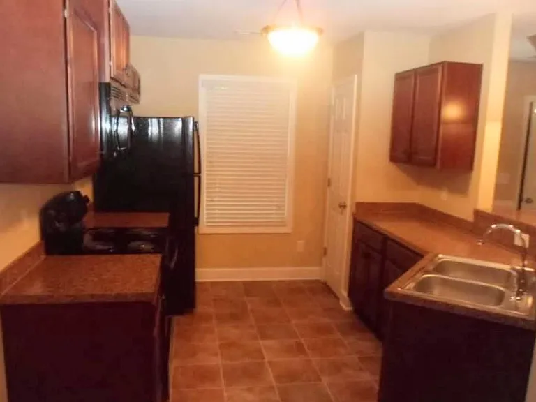 2708 Tree St #2708 — Photo 6
