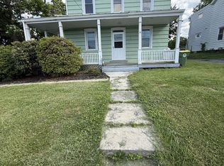3 W Kendig Rd APT B, Willow Street, PA 17584