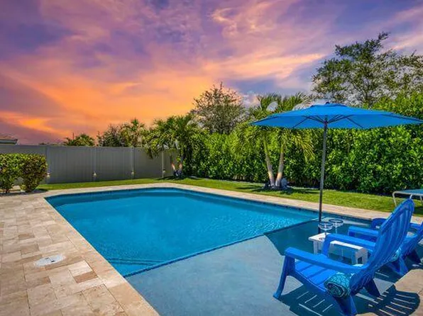 7681 SW Harbor Cove Drive, Stuart, FL 34997