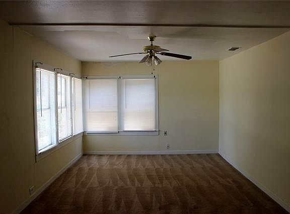 2nd image of 1103 E Elm St
