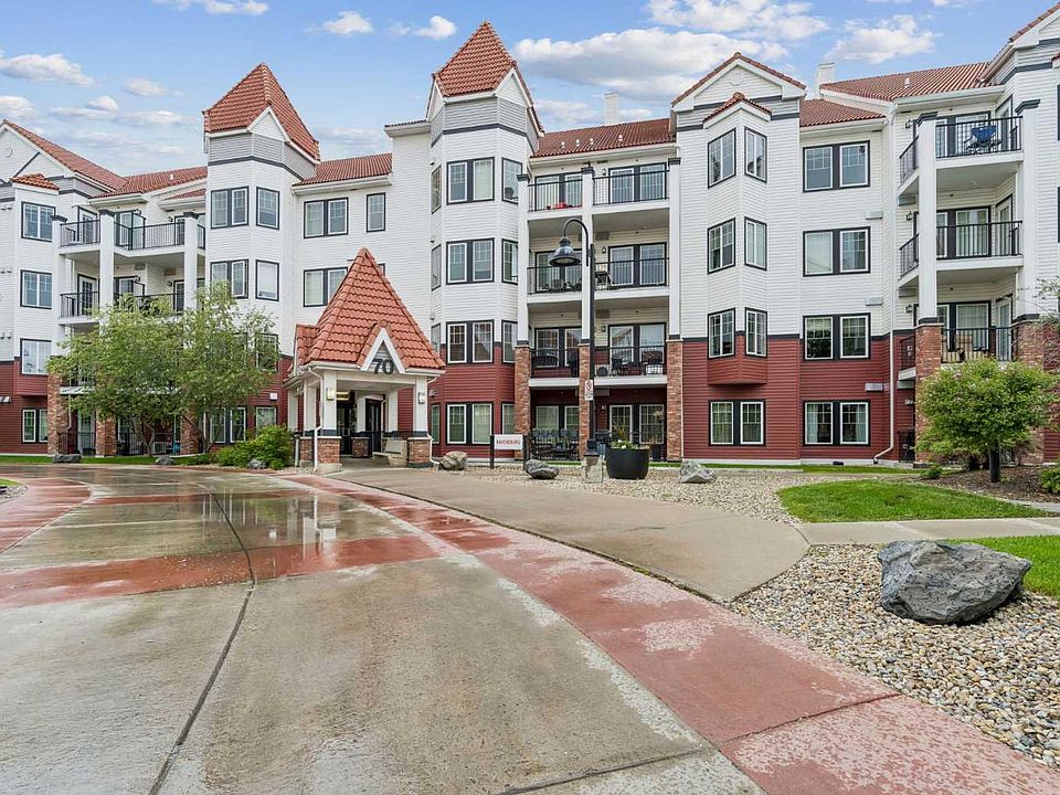 1st image of 70 Royal Oak Plz NW #216
