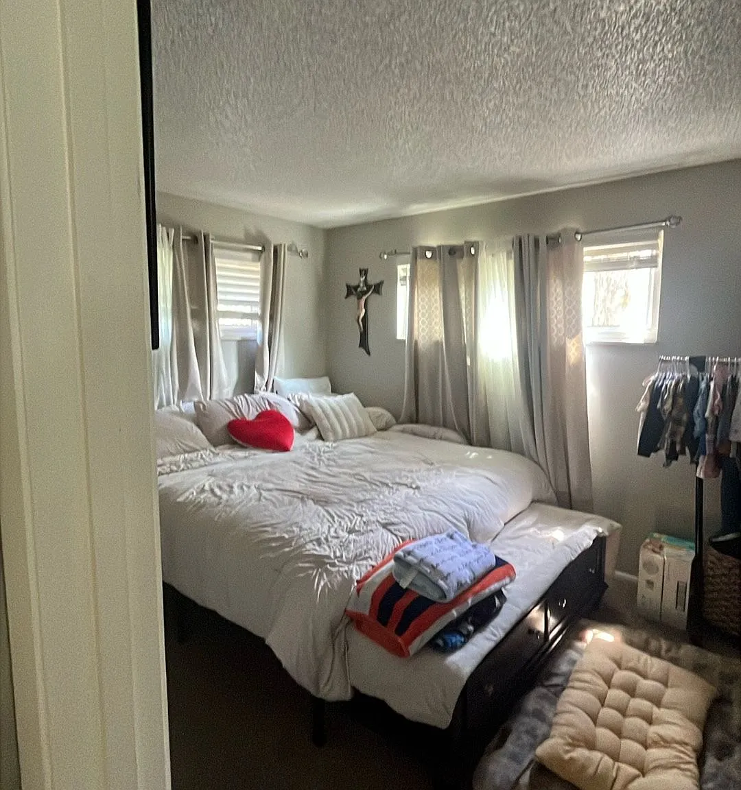 2 Bed/1 Bath Duplex in Lakewood near Crown Hill Lake $500 Move in Special — Photo 3