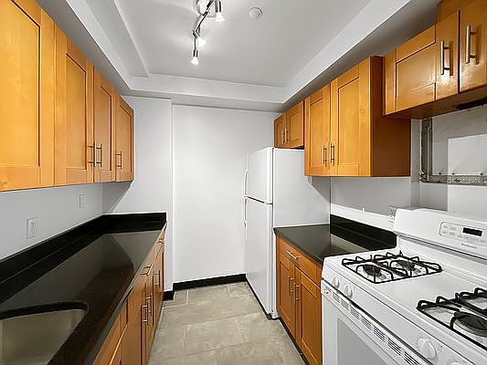3rd image of 1405 5th Ave APT 3E