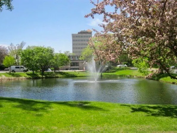 1620 Highway 36 W APT 212, Roseville, MN 55113