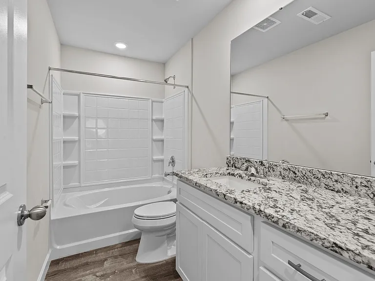 Sherman Square Apartments — Photo 36