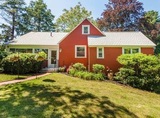 35 Riverside Dr, Waltham, MA 02453