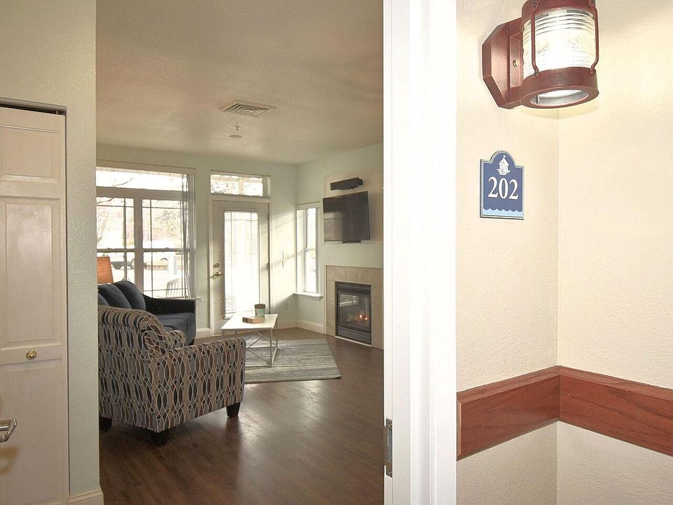 Delavan Lake Resort 1505 S Shore Dr Delavan WI Zillow