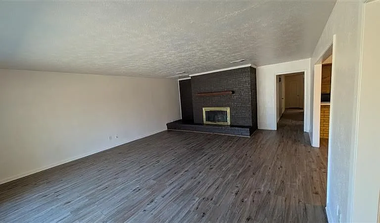 1713 Arlington Cir — Photo 5