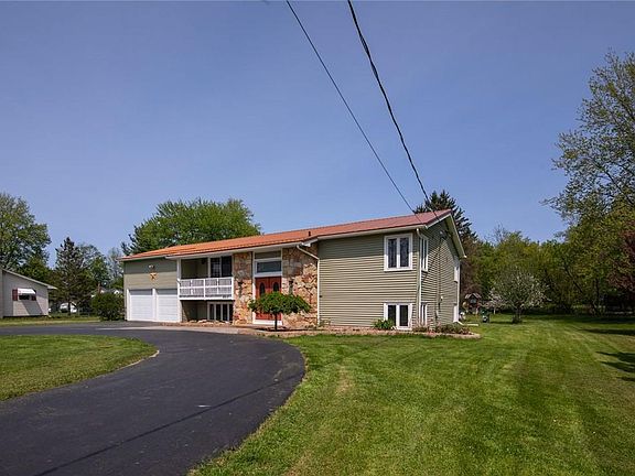 4th image of 4911 Mary Jane Ln